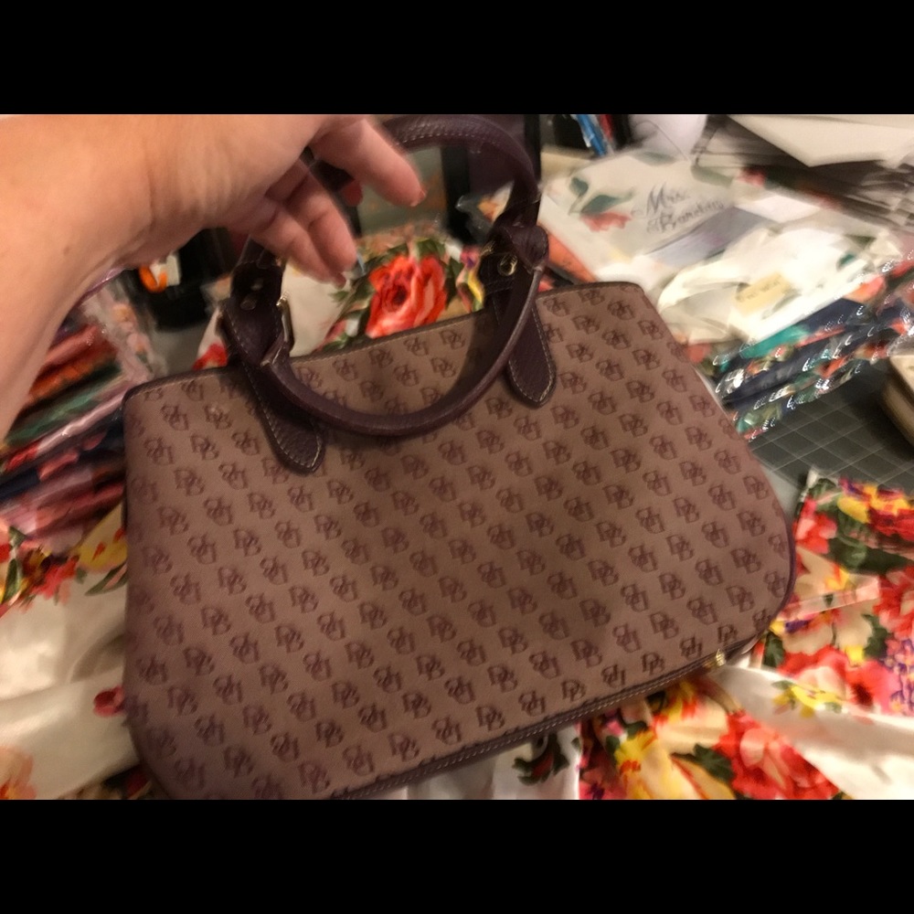 EUC- Dooney & Bourke Plum Bag